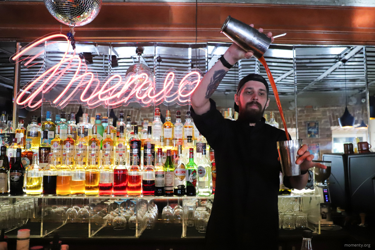 Розы люксембург 23 екатеринбург бар. Intouch bar екатеринбург. Бар на роза люксембург екатеринбург. Розы люксембург 23 екатеринбург бар. Intouch бар екатеринбург.