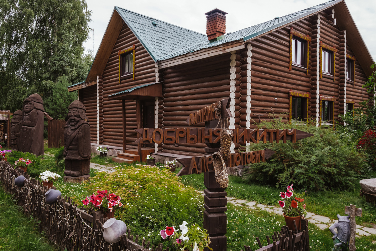 Йога в гамаках, поход в баню и лепка в «Гончарке» — места для отпуска за  один день в Екатеринбурге