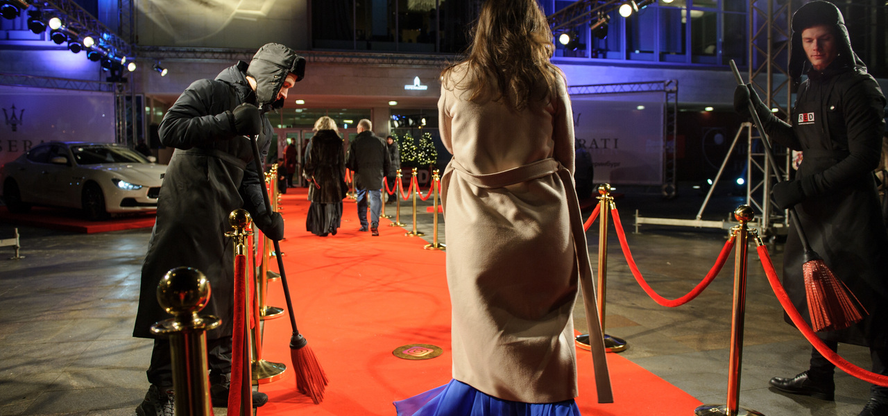 В уральском платье на каннскую дорожку. Модельеры откликнулись на мольбу Коляды В уральском платье на каннскую дорожку. Модельеры откликнулись на мольбу Коляды