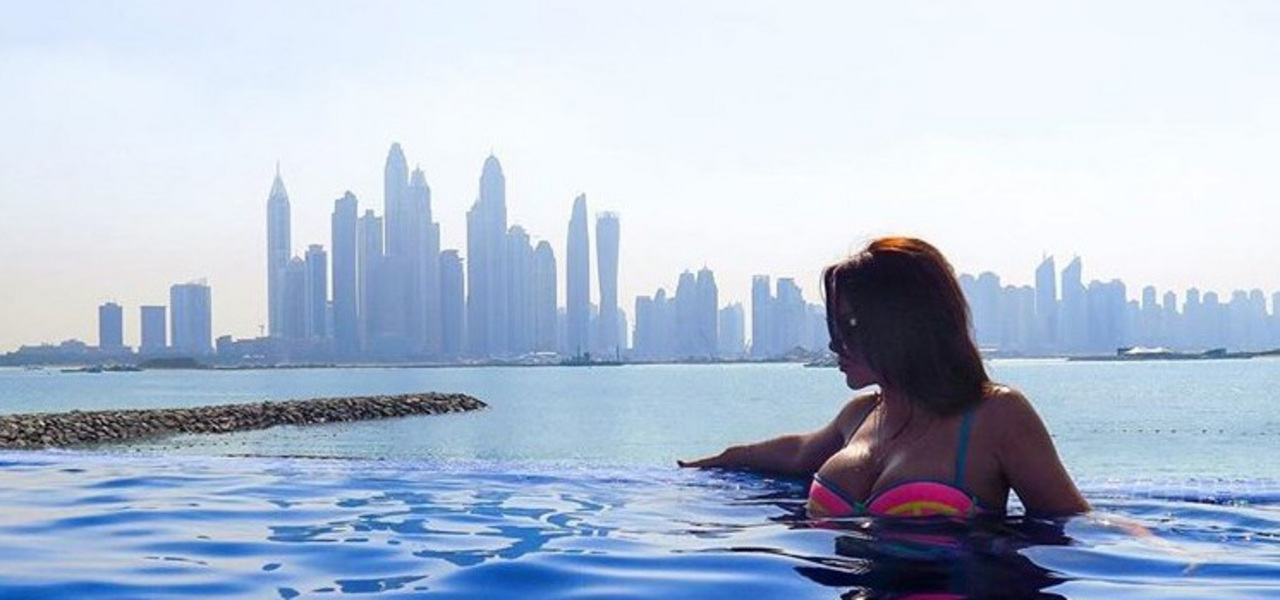 Уральские дивы обнажились в майские праздники: «Можно жить вечно в тепле?» Уральские дивы обнажились в майские праздники: «Можно жить вечно в тепле?»