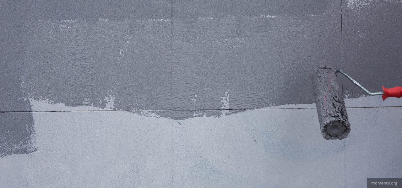 Чиновники перепутали краску: цвет набережной меняют на гранитный Чиновники перепутали краску: цвет набережной меняют на гранитный