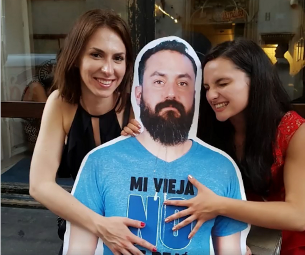 Ребята наслаждаются временем в России Ребята наслаждаются временем в России