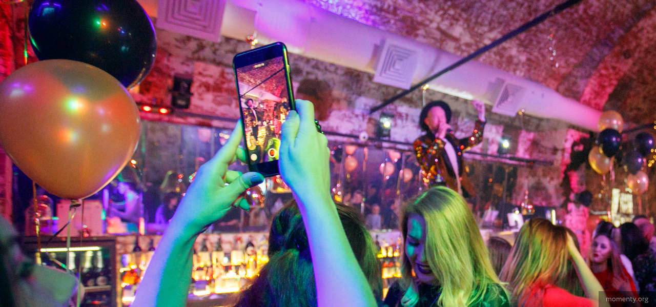 Похоронные вечеринки и концерты главных звезд страны. Где танцевать на этих выходных Похоронные вечеринки и концерты главных звезд страны. Где танцевать на этих выходных