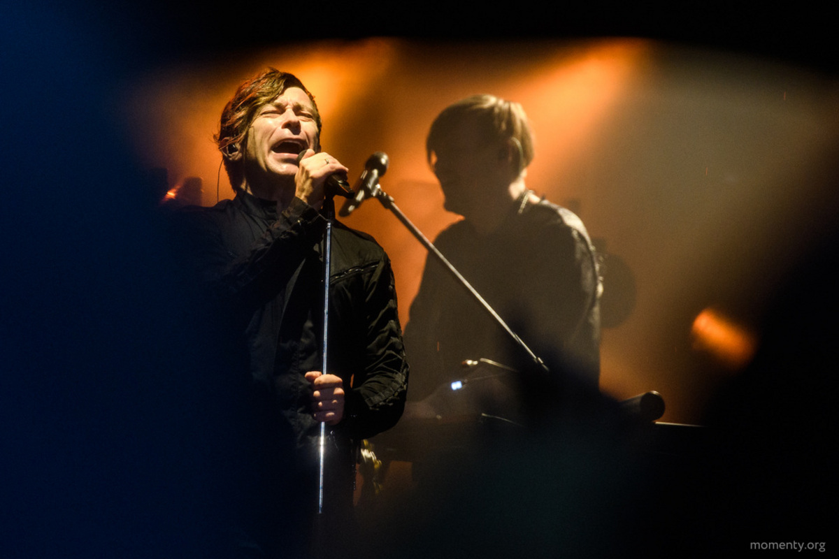 Во&nbsp;время выступления &laquo;Би&nbsp;2&raquo; начался ливень, но&nbsp;никто не&nbsp;уходил с&nbsp;фестиваля.