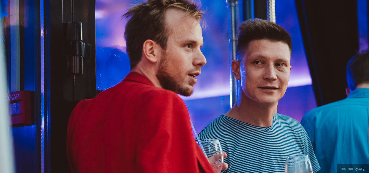 Светские дивы променяли vip-вечеринки на день рождения молодого тусовщика Светские дивы променяли vip-вечеринки на день рождения молодого тусовщика