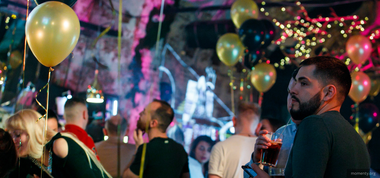 Уральские компании экономят на корпоративах: зовут Урганта с Лорак Уральские компании экономят на корпоративах: зовут Урганта с Лорак