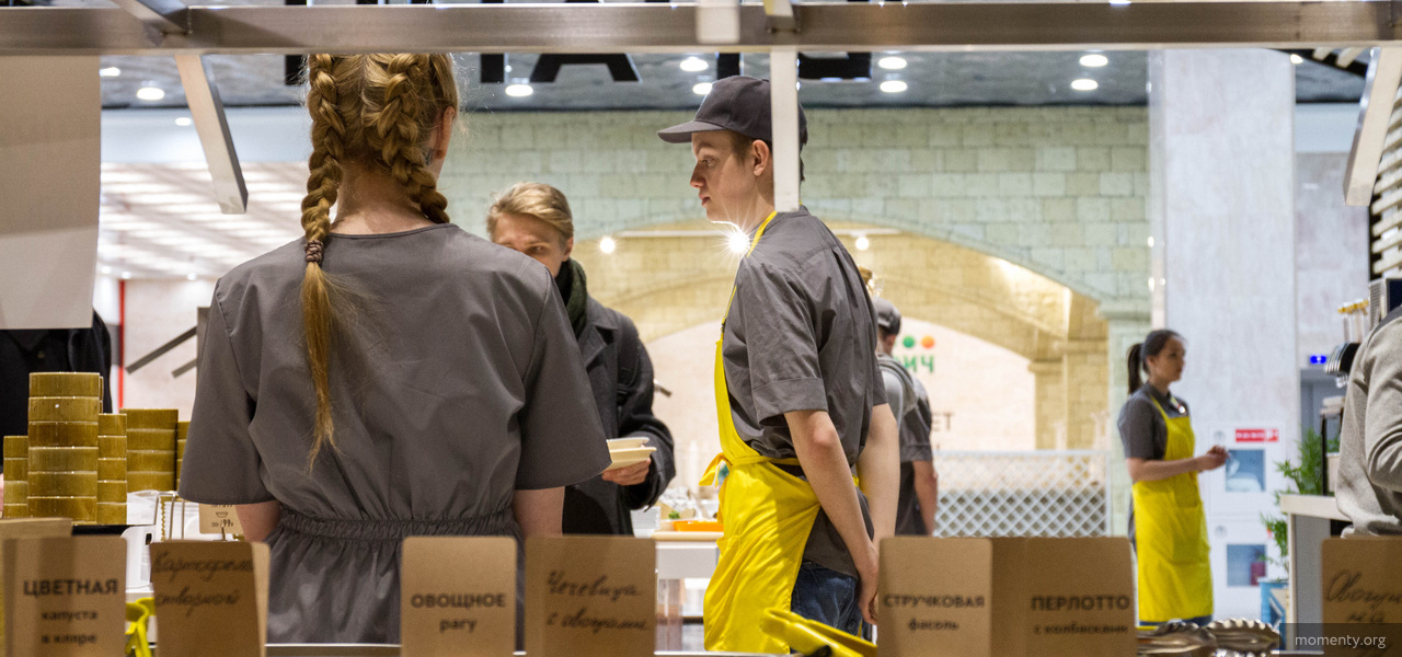 Гости ресторанов перестали оставлять чаевые и&nbsp;начали пить в&nbsp;долг