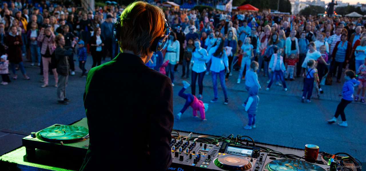 DJ-парад&nbsp;&mdash; стал главной танцевальной вечеринкой города. ФОТО