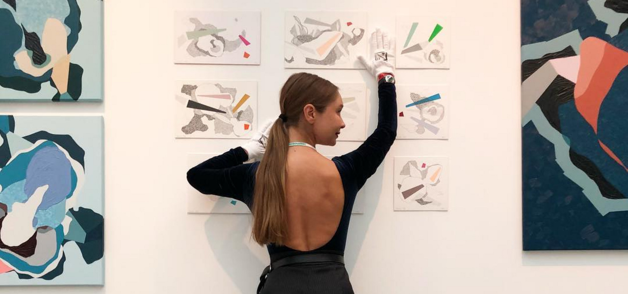 Светский десант Урала прибыл на главную ярмарку Москвы. Не пропускают ни одну знаменитость Светский десант Урала прибыл на главную ярмарку Москвы. Не пропускают ни одну знаменитость