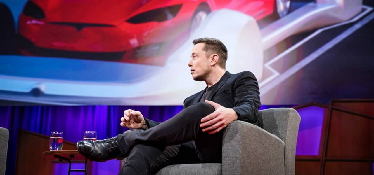 Уральский миллионер назначил встречу Илону Маску. За&nbsp;контакт создателя Tesla отдаст личный Porsche