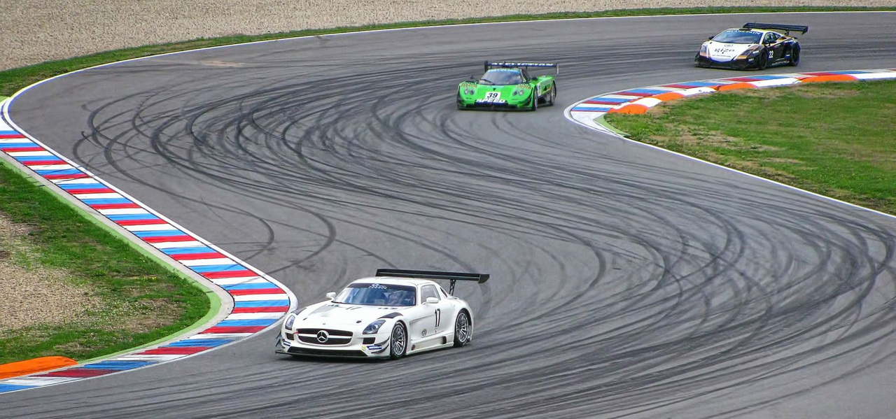 Автодром интерлагос. Гоночная трасса. Гонки трасса. Гоночная трасса нюрбургринг. Гоночная автотрасса “формула 1”, сочи.