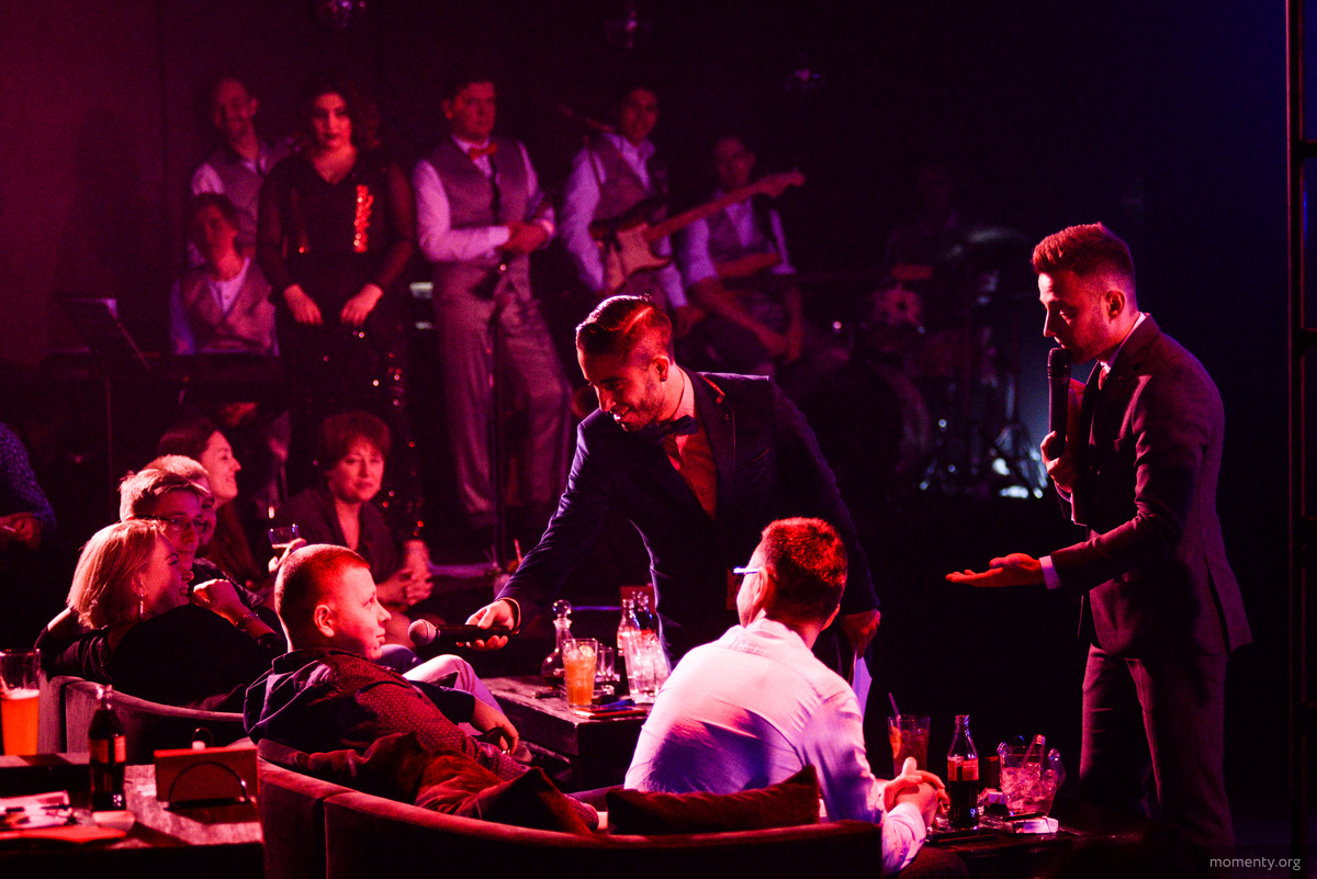 «Синий жук» еще весной завязал с программами в клубе. Формат — просто дискотека с баром, по всей видимости, устраивает владельцев. «Синий жук» еще весной завязал с программами в клубе. Формат — просто дискотека с баром, по всей видимости, устраивает владельцев.