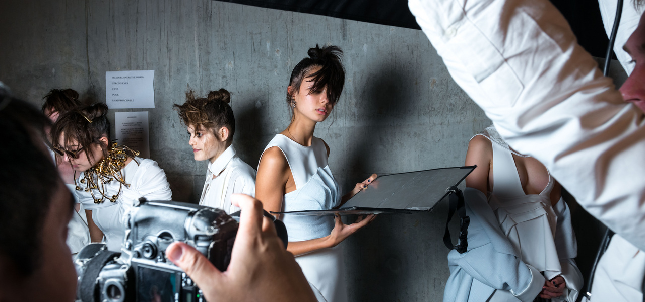 Светские дамы пошли на хитрость, чтобы избавиться от вторых подбородков. Приходится жертвовать супружеской жизнью Светские дамы пошли на хитрость, чтобы избавиться от вторых подбородков. Приходится жертвовать супружеской жизнью