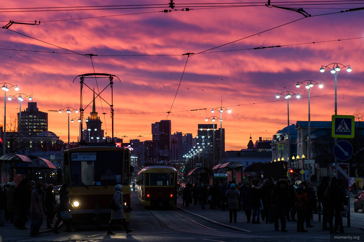 Кто не&nbsp;видел дикий вечерний закат на&nbsp;этой неделе? Он&nbsp;стал хитом всех сторис жителей Екатеринбурга.