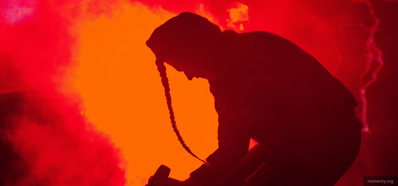 «Мне страшно оставаться в России». Как Ic3peak, чьи концерты отменяют по стране, дали выступить в Екатеринбурге «Мне страшно оставаться в России». Как Ic3peak, чьи концерты отменяют по стране, дали выступить в Екатеринбурге