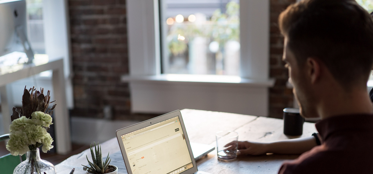 Студенты строят бизнес на съемках Тимати и прогнозах биткоина. Зарабатывают не меньше известных миллионеров Студенты строят бизнес на съемках Тимати и прогнозах биткоина. Зарабатывают не меньше известных миллионеров