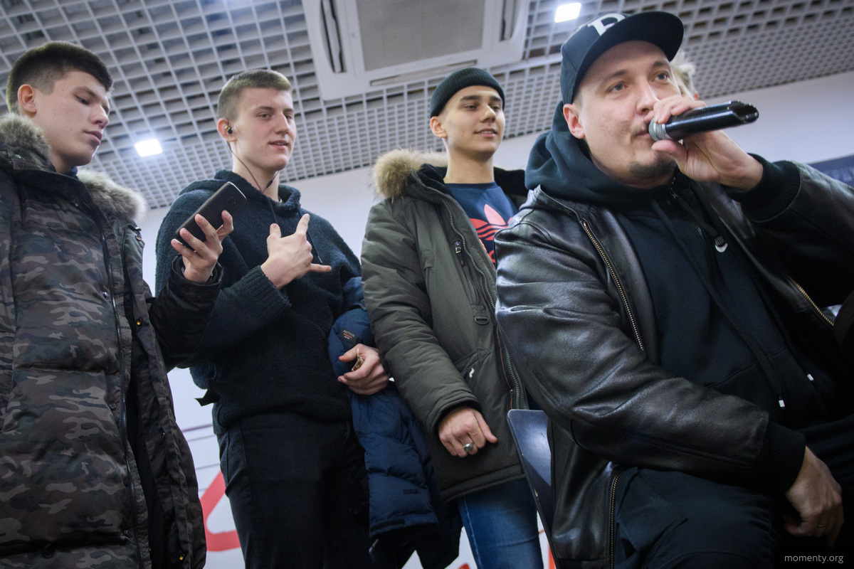 В&nbsp;Екатеринбурге показали &laquo;Beef: Русский хип-хоп&raquo;&nbsp;&mdash; документальный фильм о&nbsp;русском хип-хопе, о&nbsp;котором сейчас говорит вся столичная тусовка. На&nbsp;премьеру приехал режиссер, рэпер Рома Жиган и&nbsp;собрал вокруг себя толпу фанатов.