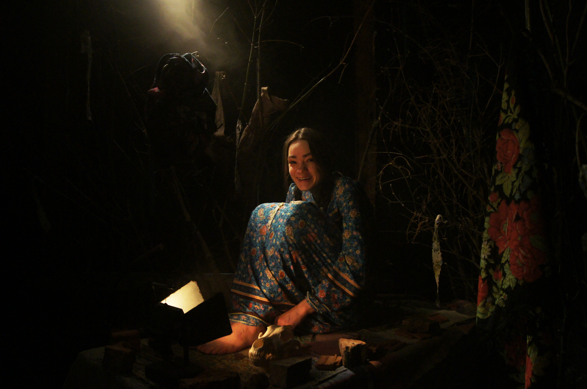 Спектакль &laquo;Зулейха открывает глаза&raquo; в&nbsp;Центре современной драматургии. Продюсером постановки стала экс-главред журнала &laquo;Я&nbsp;покупаю&raquo; Галина Палиброда. Она помогла актерам обжиться новой аппаратурой, купить декорации. По&nbsp;словам Галины, планы на&nbsp;спектакль большие&nbsp;&mdash; повезти его на&nbsp;гастроли и&nbsp;продвигать на&nbsp;российском уровне.