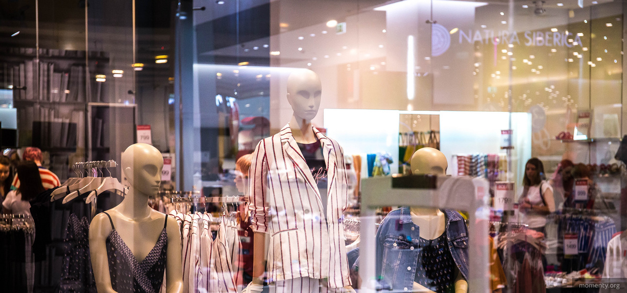 Магазины стали экономить на покупателях, сокращая плотность тканей Магазины стали экономить на покупателях, сокращая плотность тканей