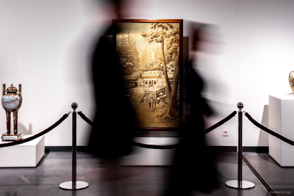 Выставка &laquo;Филигранное мастерство Японии&raquo; в&nbsp;арт-галерее Ельцин Центра. Экспозиция объединяет в&nbsp;себе произведения и&nbsp;материалы различных жанров и&nbsp;эпох, показывает то, как японцы посвящают себя безымянному производству вещей&nbsp;&mdash; монодзукури.