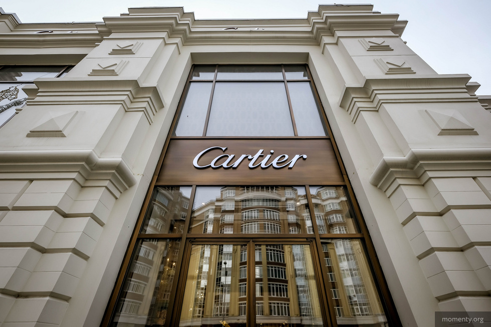 В&nbsp;главной&nbsp;люксовой галерее Екатеринбурга сняли вывеску Cartier. Город рискует, что бренд больше не&nbsp;вернется в&nbsp;прежнем виде