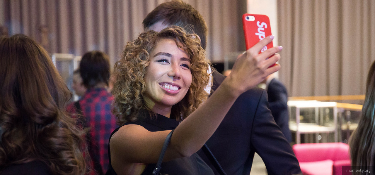 Королева ночной жизни решила создавать свою одежду. Не без помощи Королева ночной жизни решила создавать свою одежду. Не без помощи