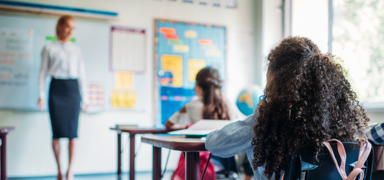 «Мы сдаем директору ссылки на Instagram*». Учителя попали под тотальную слежку после травли за фото в купальниках «Мы сдаем директору ссылки на Instagram*». Учителя попали под тотальную слежку после травли за фото в купальниках