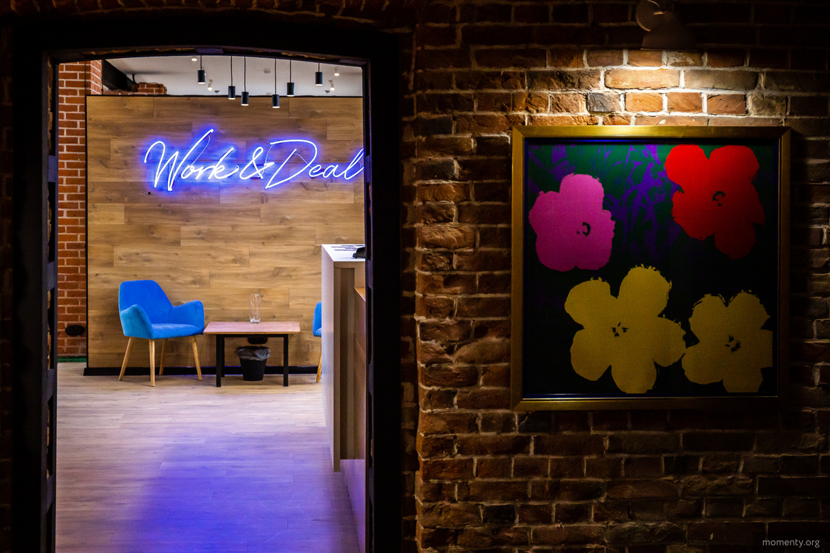 В&nbsp;галерее миллионера &laquo;Главный проспект&raquo; открылся коворкинг с&nbsp;летней террасой на&nbsp;крыше. В&nbsp;мини-офисе можно устроить деловую встречу или мероприятие, провести переговоры или конференцию, а&nbsp;также поработать в&nbsp;уединенном месте.