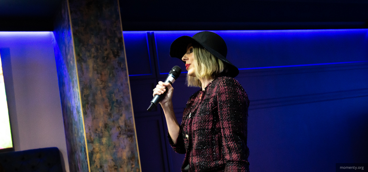 Ради забавы светской дамы известному миллионеру пришлось объединиться с топами УГМК Ради забавы светской дамы известному миллионеру пришлось объединиться с топами УГМК