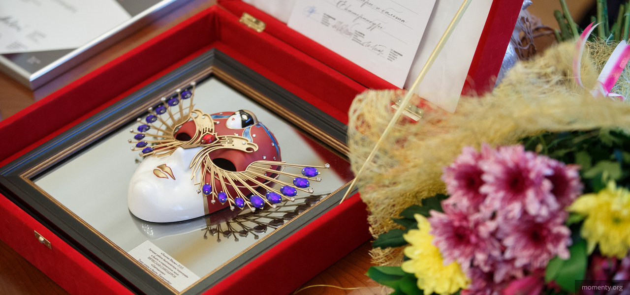 Музкомедия обошла оперный в погоне за «Золотыми масками» Музкомедия обошла оперный в погоне за «Золотыми масками»