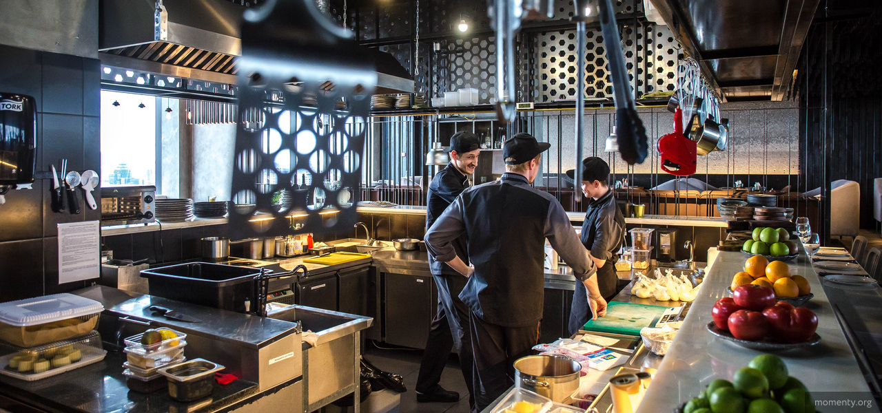 Бизнесмены требуют с сотрудников роста прибыли на 10%. Приходится вводить безотходное производство Бизнесмены требуют с сотрудников роста прибыли на 10%. Приходится вводить безотходное производство