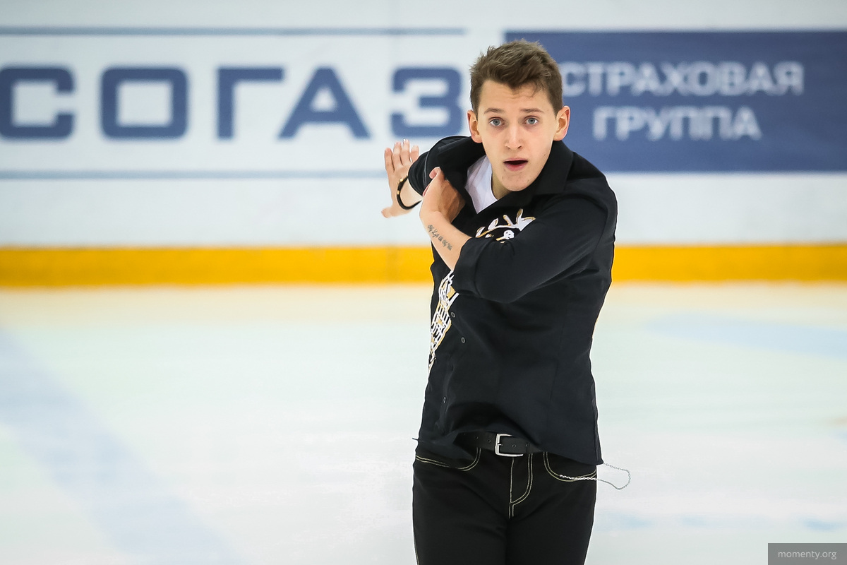 Максим Ковтун на льду. Максим Ковтун на льду.