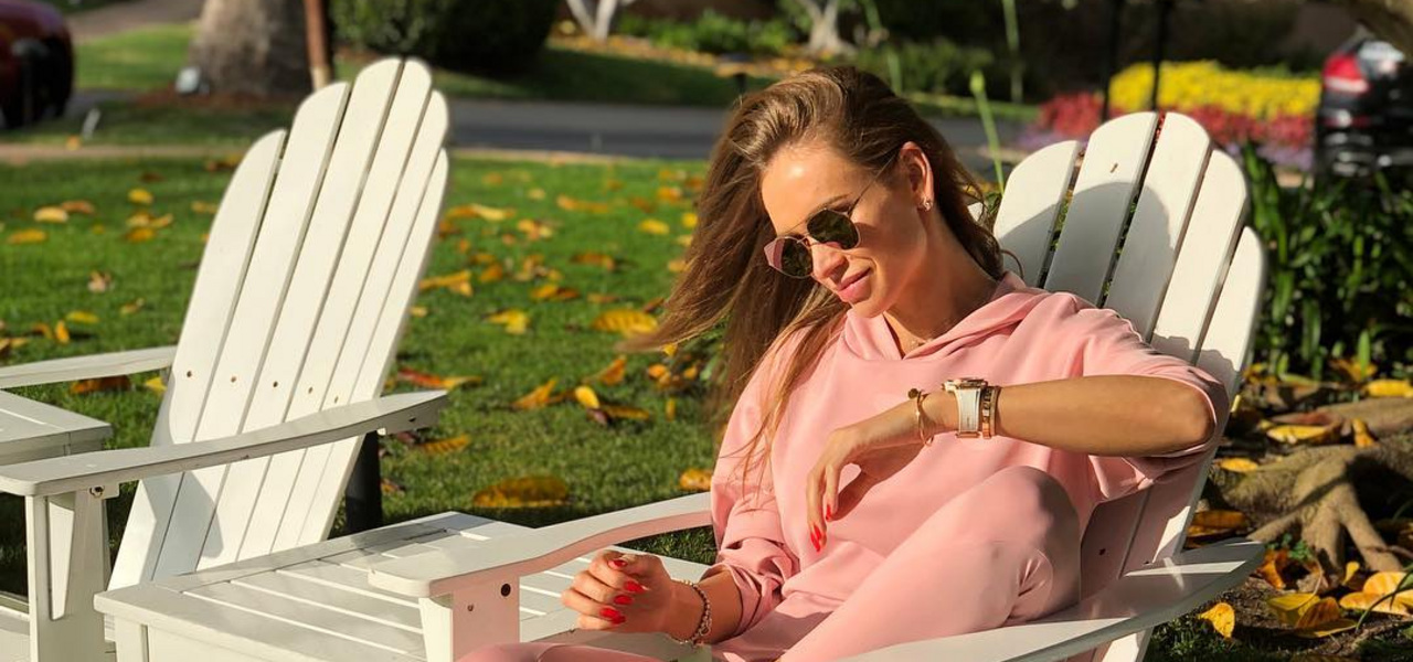 Герои светской хроники дразнят уральцев, оставшихся в снежном Екатеринбурге Герои светской хроники дразнят уральцев, оставшихся в снежном Екатеринбурге