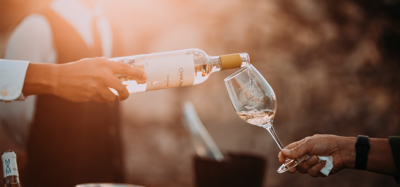 Известные бизнесмены Урала поссорились из-за алкоголя: «Один не доливал в баре чаще другого» Известные бизнесмены Урала поссорились из-за алкоголя: «Один не доливал в баре чаще другого»