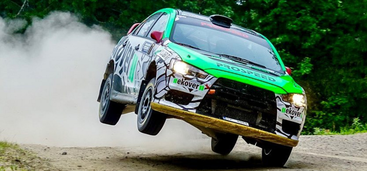 Серый кардинал ресторанного бизнеса попал в аварию перед решающим ралли Серый кардинал ресторанного бизнеса попал в аварию перед решающим ралли