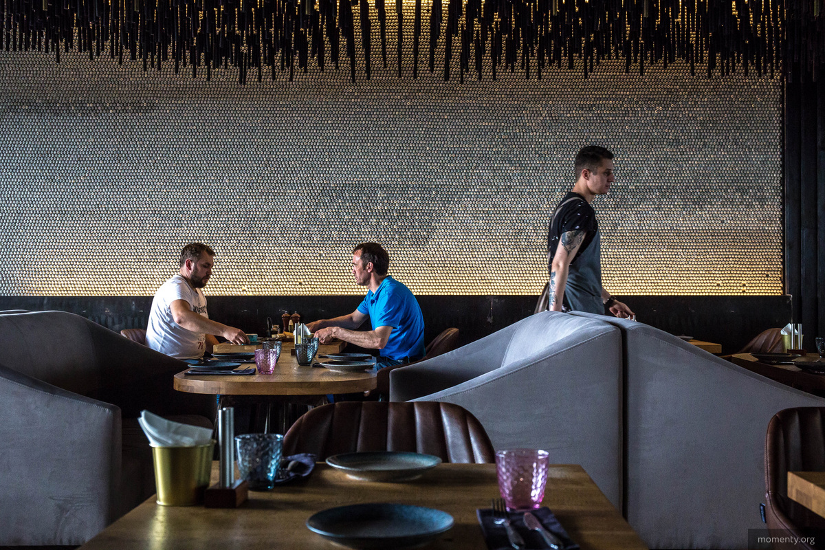 Ресторанам сегодня нужно подбирать слова в общении с гостями Ресторанам сегодня нужно подбирать слова в общении с гостями