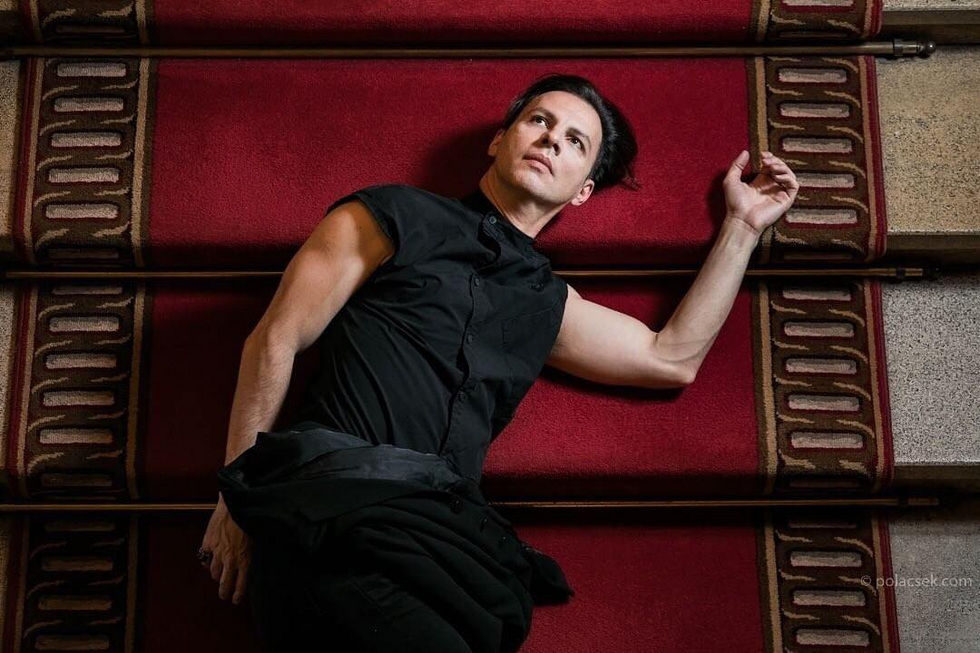 Люди из Екатеринбурга замешаны в битве Перми за главную звезду Люди из Екатеринбурга замешаны в битве Перми за главную звезду