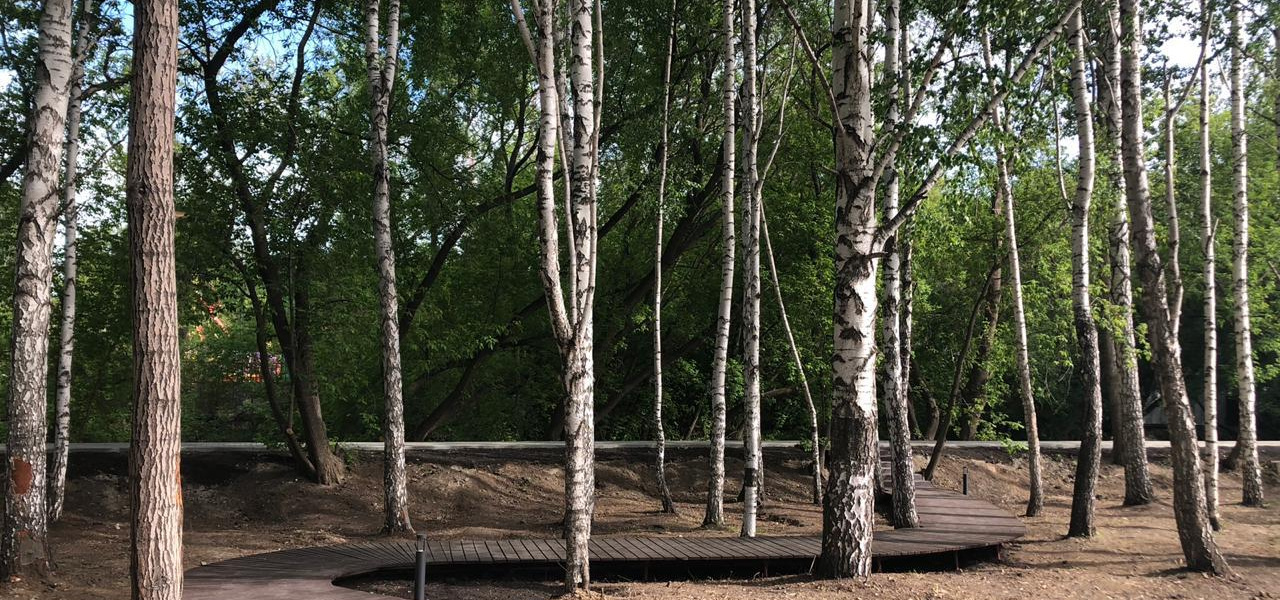 Уральский бизнесмен открыл новый сквер для горожан без шума Уральский бизнесмен открыл новый сквер для горожан без шума