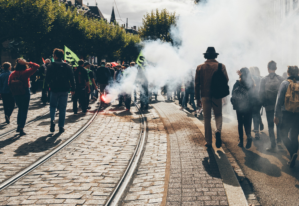 Из-за протестов в Грузии туристы рискуют остаться без бюджетного отдыха Из-за протестов в Грузии туристы рискуют остаться без бюджетного отдыха