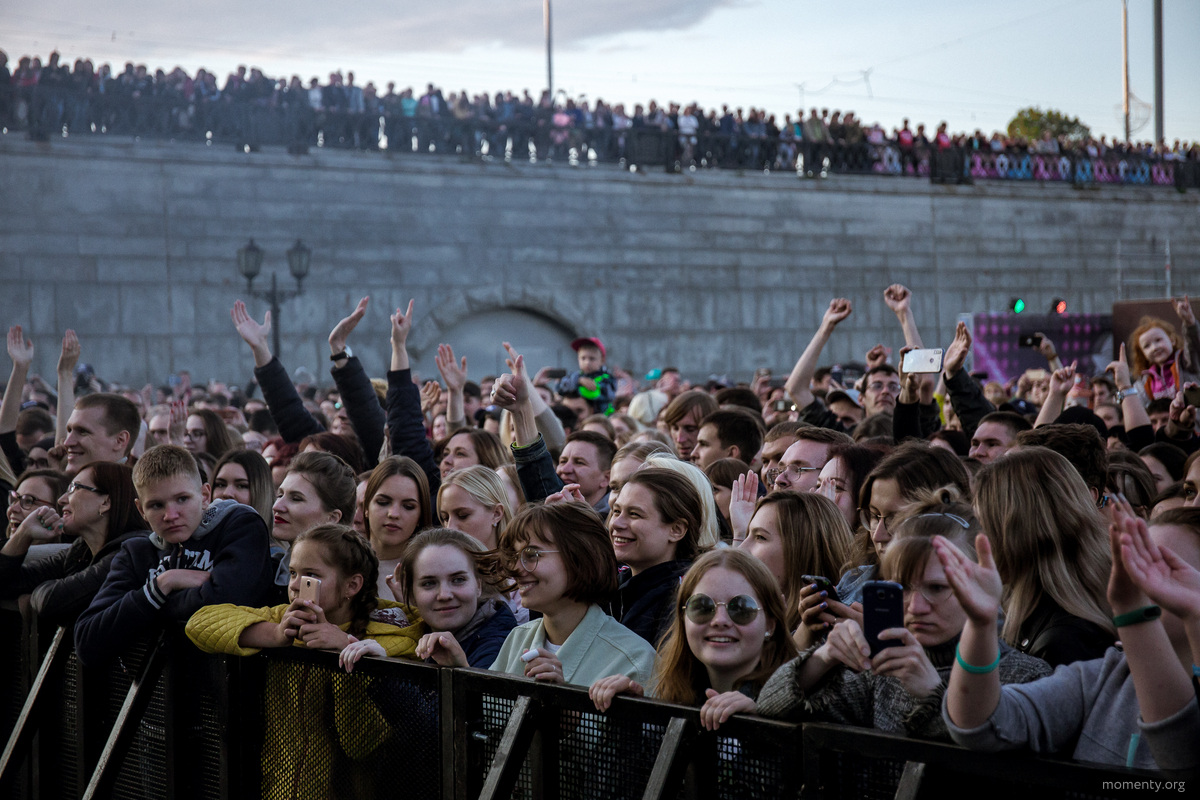 Количество гостей в этом году зашкаливало Количество гостей в этом году зашкаливало