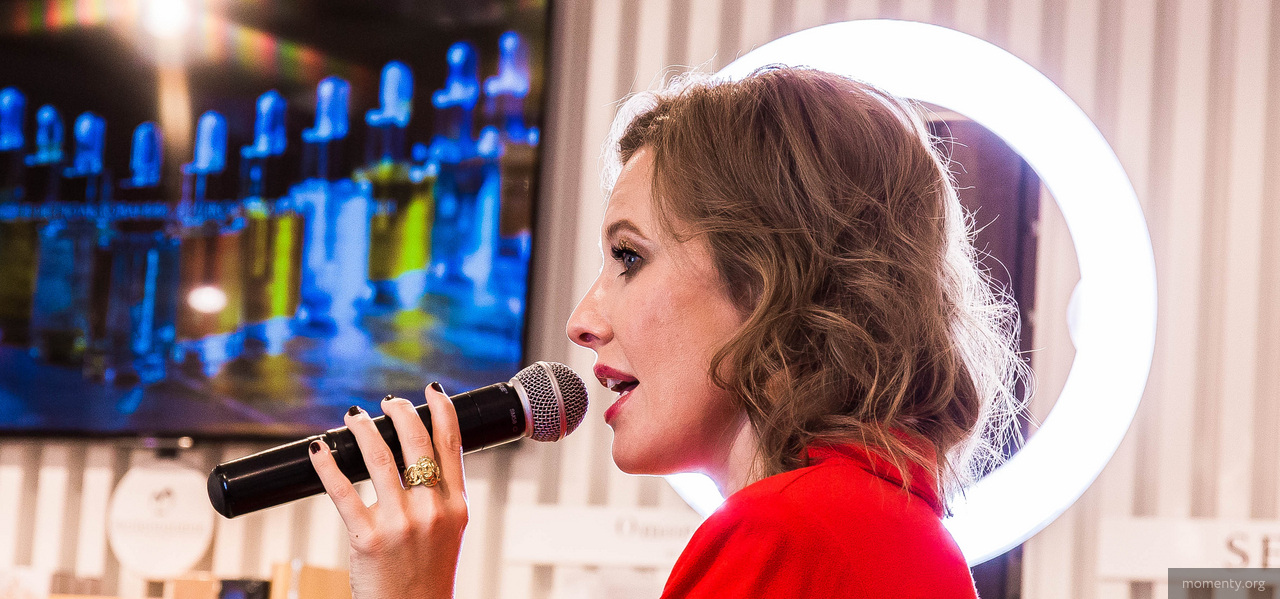 Собчак посоветовала Шнуру обратиться за стихами к его уральской жене Собчак посоветовала Шнуру обратиться за стихами к его уральской жене