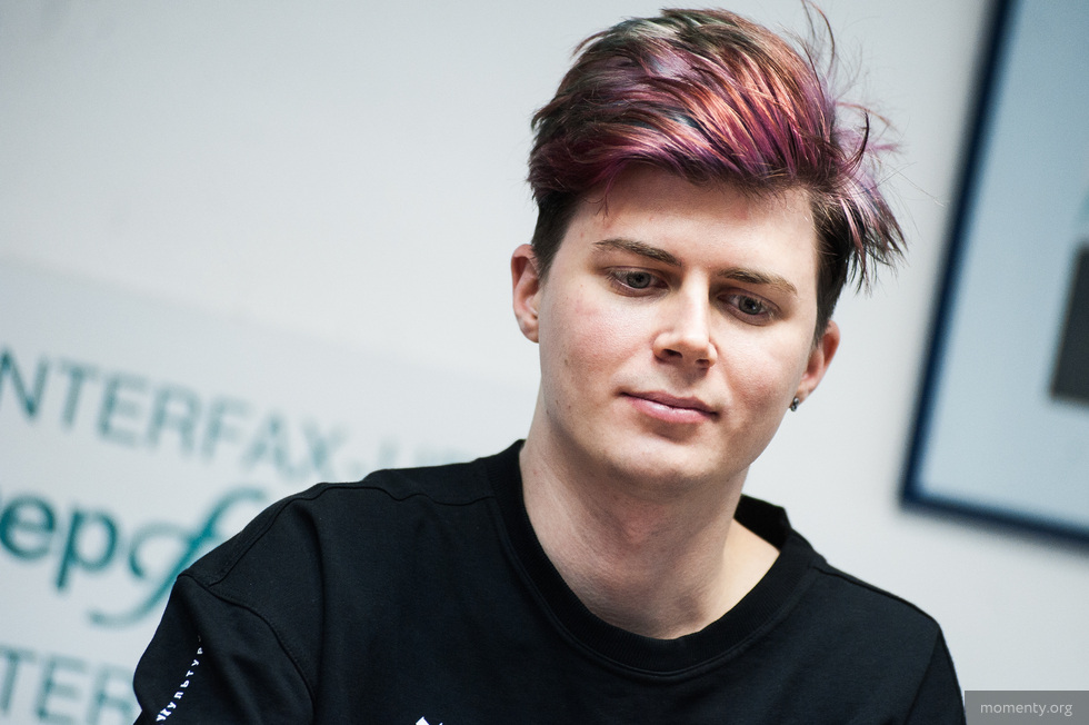 Покрас Лампас пойдет к юристам по авторскому праву. Копия его работы без разрешения появилась в известном заведении Покрас Лампас пойдет к юристам по авторскому праву. Копия его работы без разрешения появилась в известном заведении