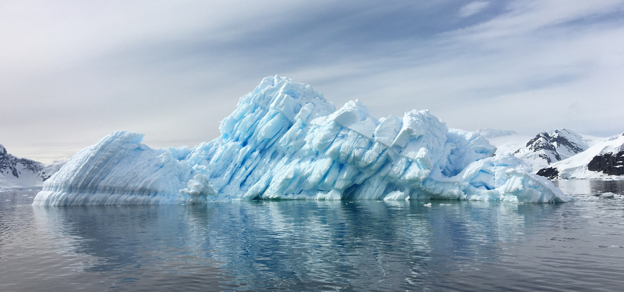 Туристы тратят десятки тысяч евро, чтобы окунуться в&nbsp;Северный Ледовитый океан