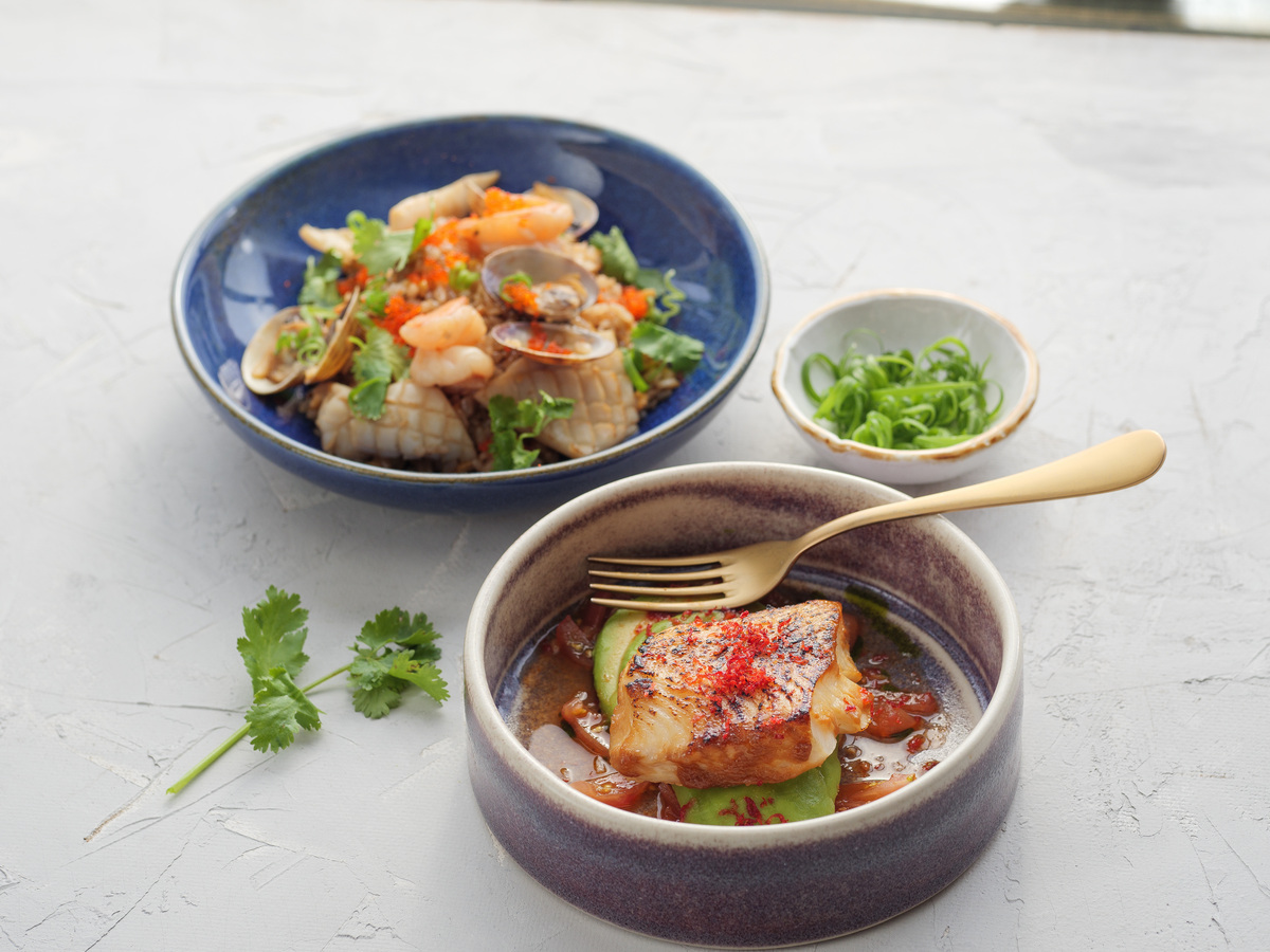В ресторане MOMO pan asian kitchen будет много блюд с рыбой и моллюсками.