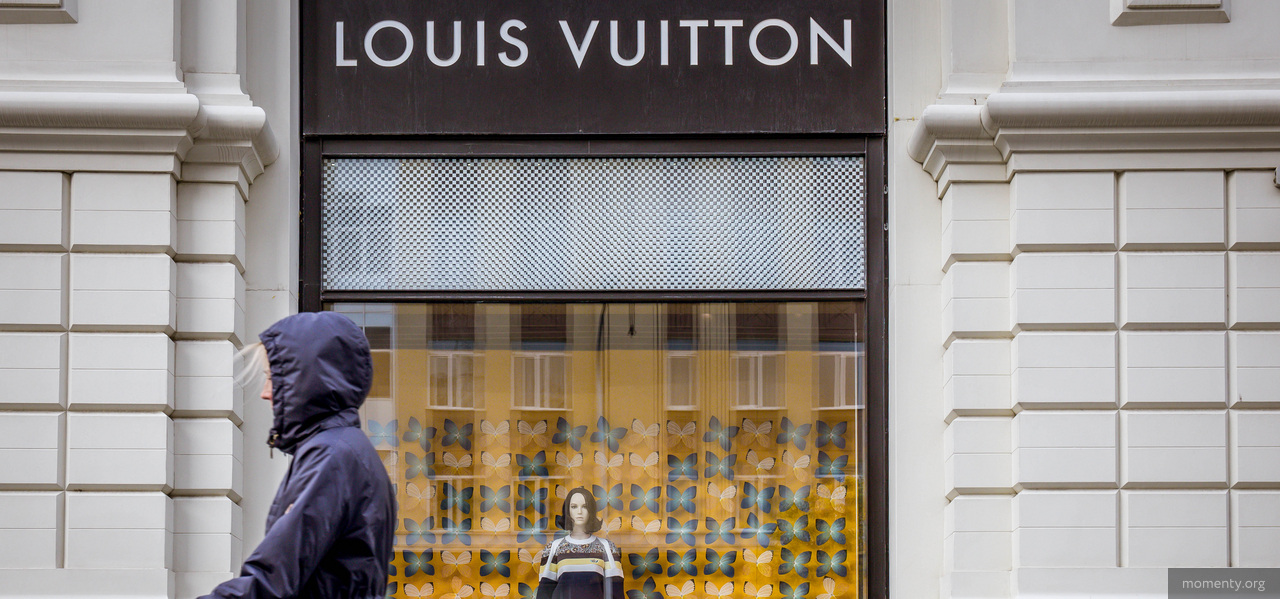 В&nbsp;Екатеринбург привезли перчатки Louis Vuitton за&nbsp;2 млн рублей. Покупатель уже найден