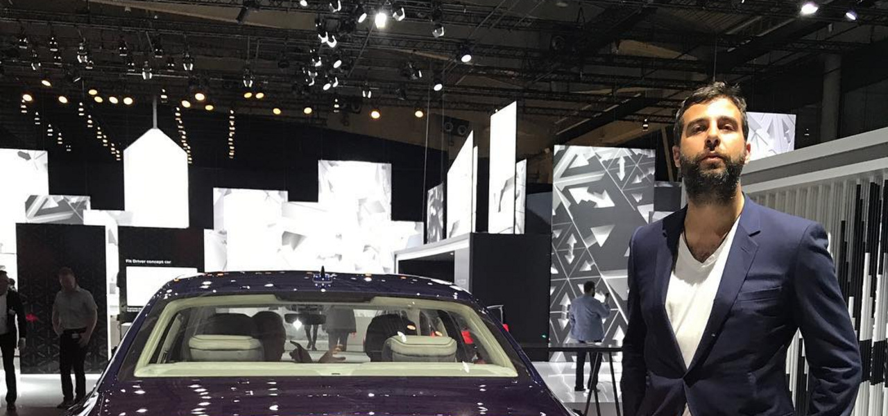 Иван Ургант высмеял пропавшего татуированного кота из Екатеринбурга Иван Ургант высмеял пропавшего татуированного кота из Екатеринбурга