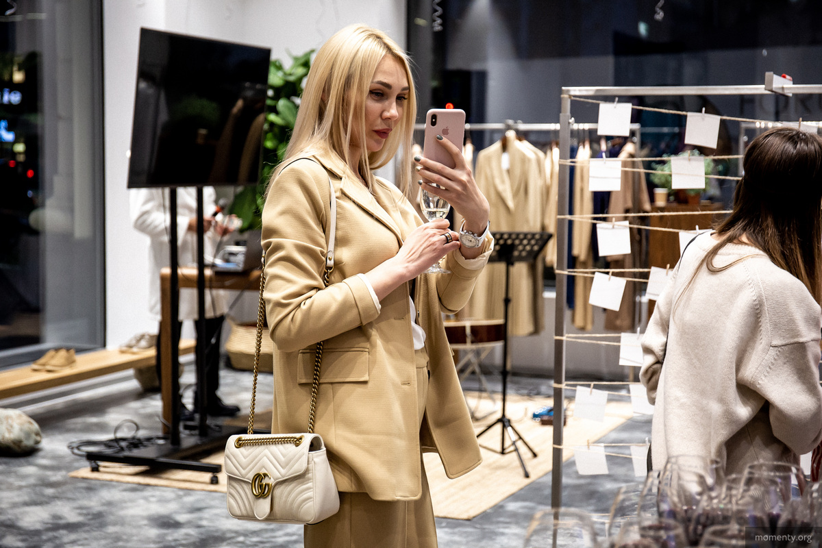 Владельцы бутиков уверены, что тусовка истосковалась по тяжелому люксу Владельцы бутиков уверены, что тусовка истосковалась по тяжелому люксу