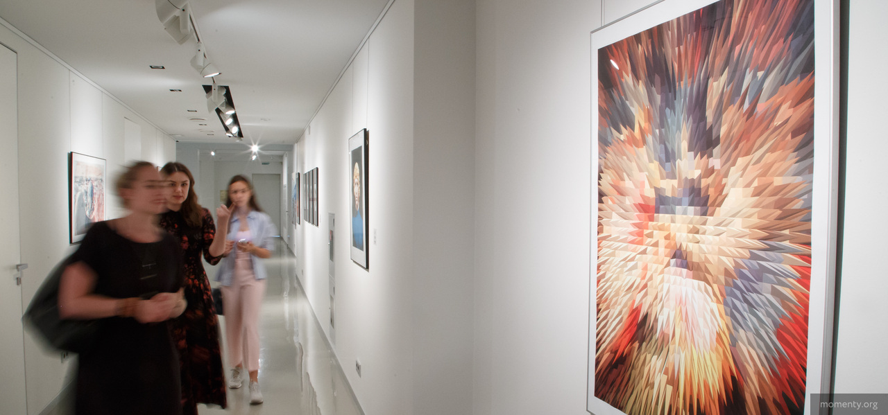 В Екатеринбурге покажут работы главных звезд российской арт-сцены В Екатеринбурге покажут работы главных звезд российской арт-сцены