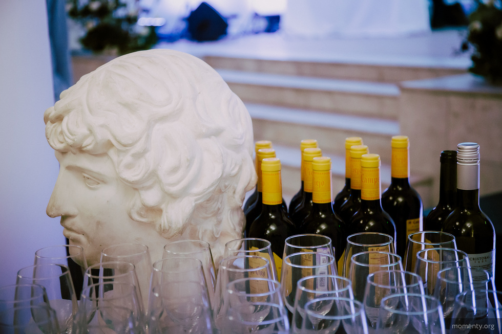 Лидеры винной тусовки Урала обошли столичных сомелье в охоте за эксклюзивом Лидеры винной тусовки Урала обошли столичных сомелье в охоте за эксклюзивом