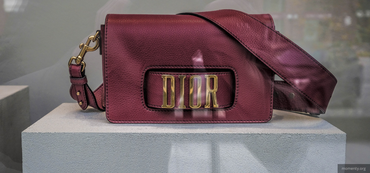 На&nbsp;Урал подпольно завезли подлинные коллекции Dior под видом ниток